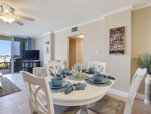 Dining - Spectacular Oceanfront Condo*Handicap Accessible* (Ponce Inlet)