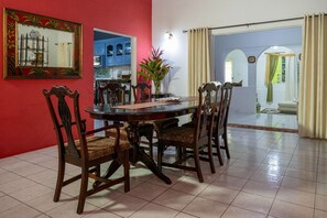 Dining - Bungalow on the Terrace Coral Gardens<br>Montego Bay (Montego Bay)