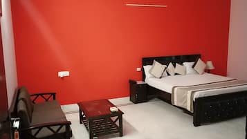 8 Schlafzimmer, Zimmersafe, Bügeleisen/Bügelbrett, WLAN