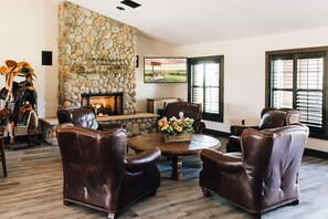 Family House, 3 Bedrooms | Living room