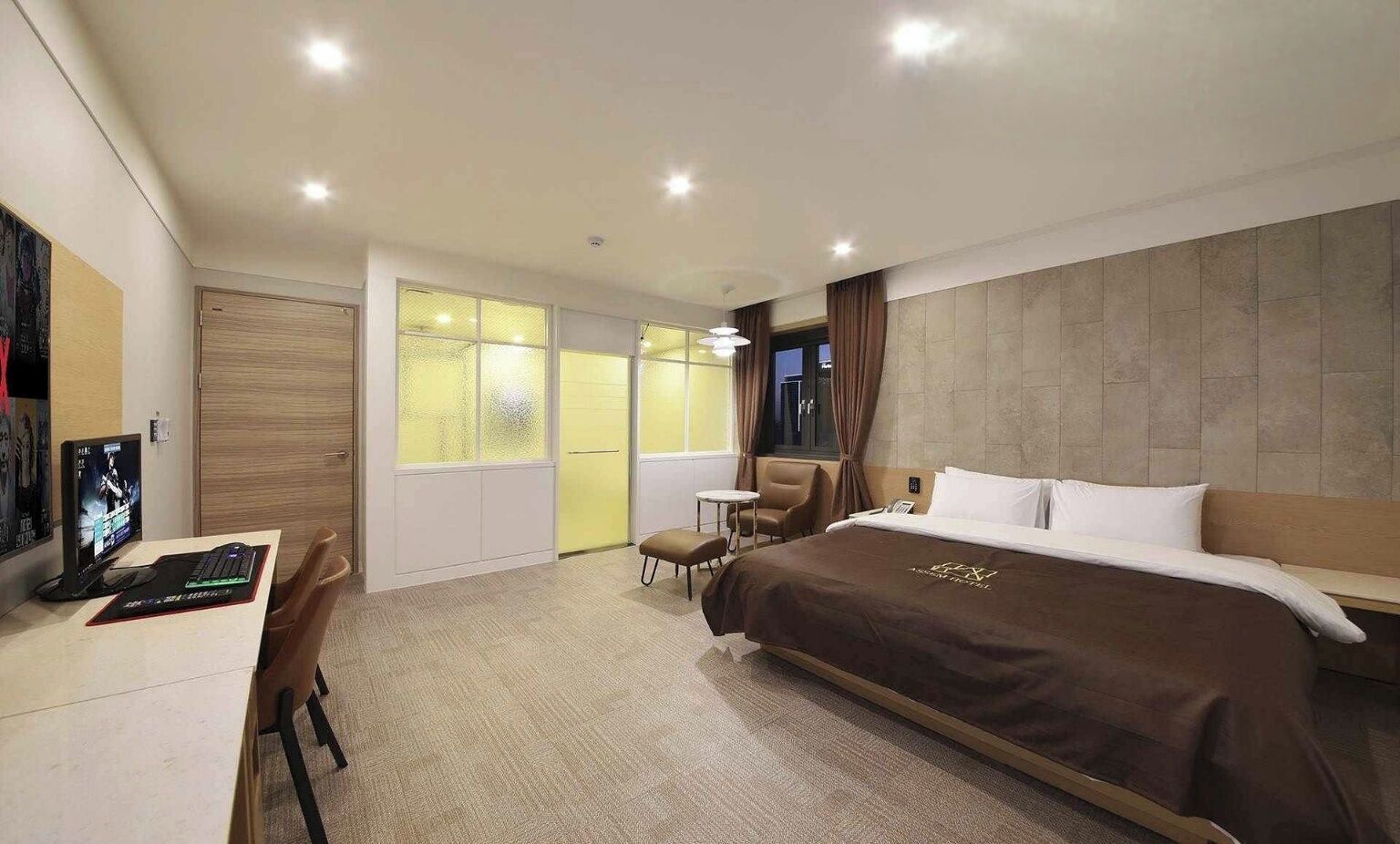 room randomly assigned | 1 bedroom, premium bedding, individually decorated