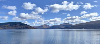 Seaview location in Inverarary, historic cottage within walking distance of town centre, sleeps 4