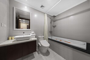 Private spa tub