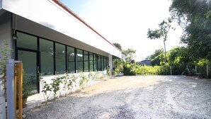 Unclassified image, 5 of 38, button - OYO 75364 River Kwai Road Residences (Kanchanaburi)