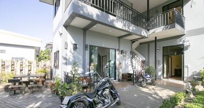 OYO 75364 River Kwai Road Residences