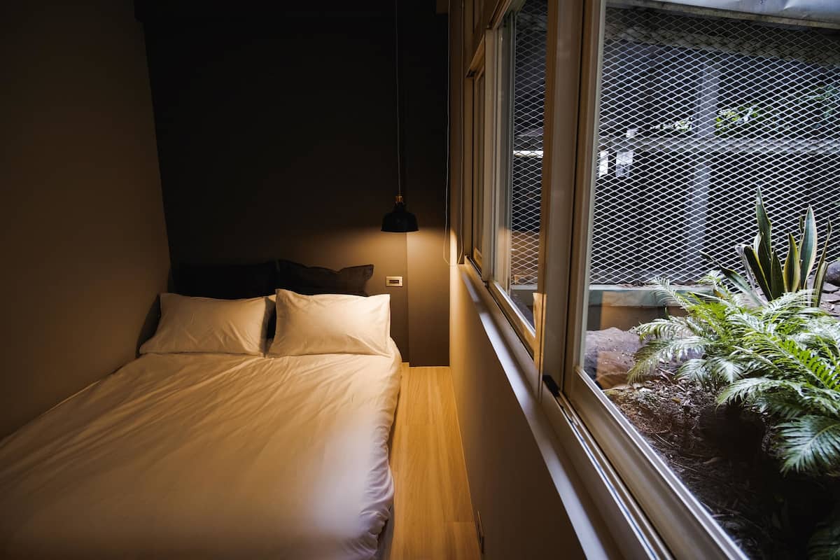 Draps en coton égyptien, literie de qualité supérieure, minibar, bureau