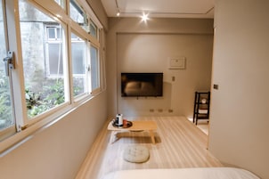 Sábanas de algodón egipcio, ropa de cama de alta calidad y minibar 