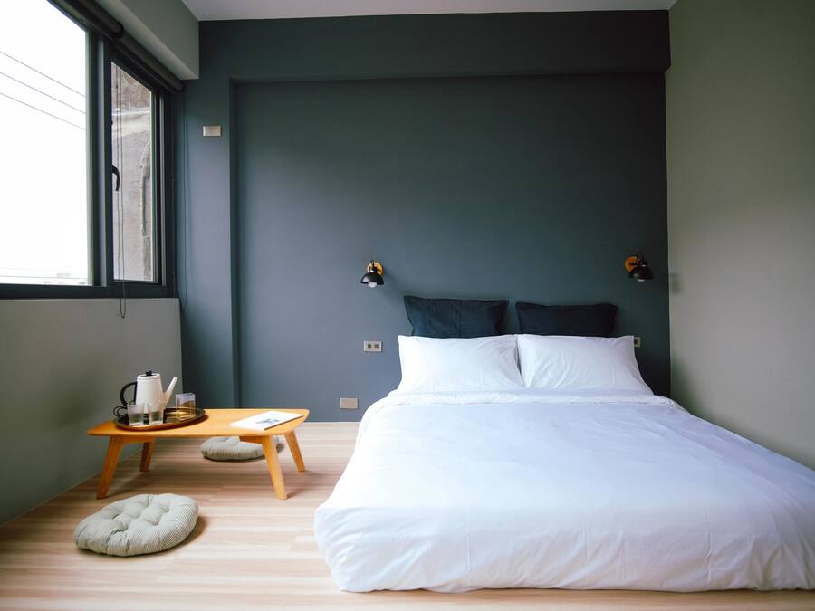 Basic Room, 1 Double Bed, Non Smoking, Marina View | Egyptian cotton sheets, premium bedding, minibar, desk