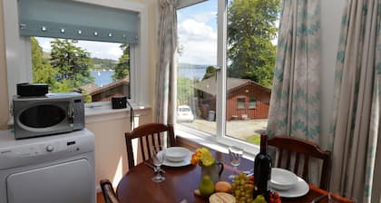 Open plan lodge with stunning views, near Dunoon, sleeps 4, pet friendly