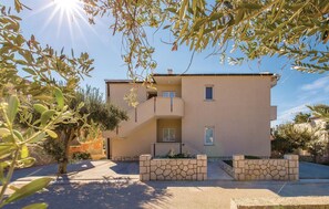 Exterior - Cozy apartment in Mandre with WiFi (Mandre)