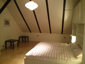 4 habitaciones, cuna de viaje, wifi gratis y ropa de cama 