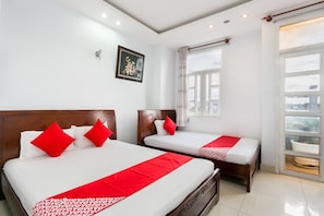 Desk, free WiFi, wheelchair access