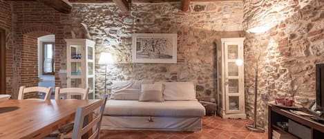 TV, DVD player, stereo