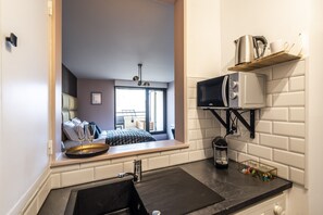 Refrigerador, microondas, parrilla de estufa y lavavajillas