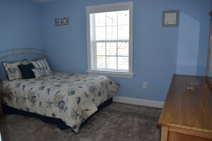 3 bedrooms, iron/ironing board, free WiFi - Bay Block Retreat – Pet-Friendly Fun for Families, Couples & Girls’ Getaways (Cape May)