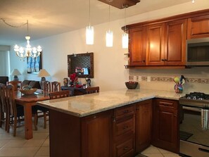 Fridge, microwave, oven, stovetop - BEACHFRONT condo (2B/2B) with a 20% Discount for stays longer than 28 days!! (Marina Mazatlán)