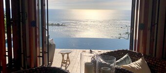 Pacific Coastal Luxury Villa. Oceanfront View! Si Sea See!