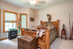 5 habitaciones, tabla de planchar con plancha y cuna de viaje 