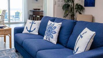 Smart TV, DVD player, table tennis, books