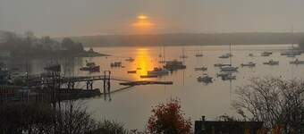 Contemporary Cottage With Spectacular Ocean Views And Access