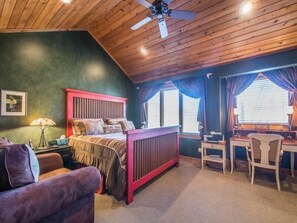 4 bedrooms, desk, iron/ironing board, travel cot - Exquisite Deer Valley Townhome - 2400 Sq Foot and 2 Car Garage (Park City)