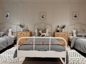 3 bedrooms, WiFi, bed sheets