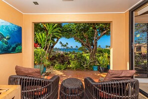 Interior - Best Location @ Ekahi... year round sunsets from lanai, stroll to the Beach (Wailea-Makena)