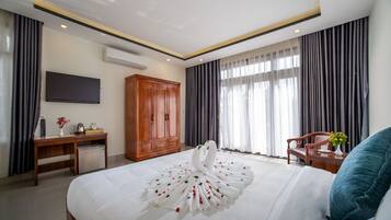 Habitación Deluxe doble, balcón | Minibar, escritorio, sistema de insonorización y wifi gratis