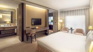 Deluxe Room, 1 King Bed (Joining Single Beds, 2F- 4F) | In-room safe, blackout drapes, soundproofing, iron/ironing board