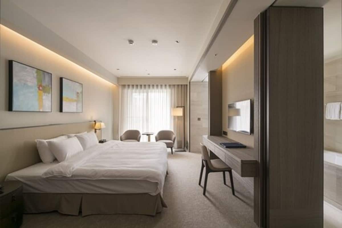 Camera Deluxe, 1 letto king (Joining Single Beds, 2F- 4F) | Una cassaforte in camera, tende oscuranti, insonorizzazione