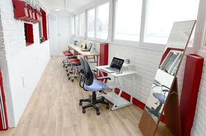 In-room safe, blackout drapes, soundproofing, iron/ironing board - Photo Park Guesthouse (Seoul)