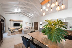 Casa superluxo | Área de estar | TV