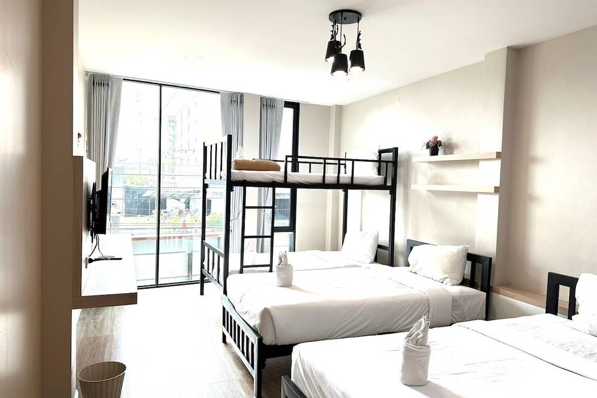 Family Room | 1 bedroom, blackout drapes, soundproofing, free WiFi