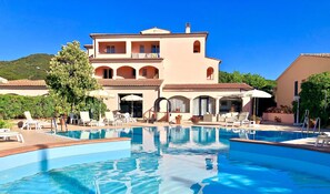 Front of property - Arthotel Gabbiano Azzurro due (Marciana Marina)