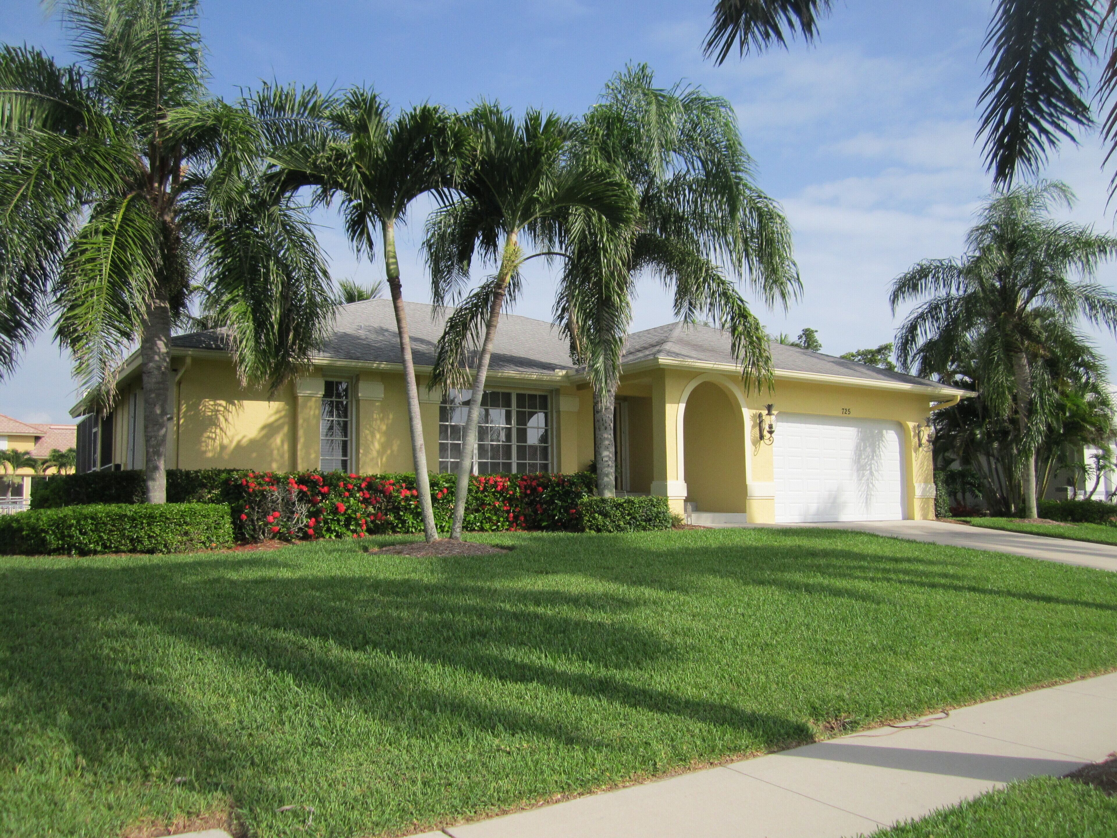 WATERFRONT VACATION HOME