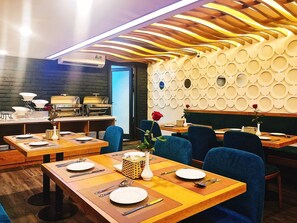 Morgenmadsbuffet hver dag (288000 VND pr. person)