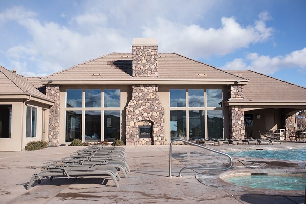 Outdoor pool, a heated pool