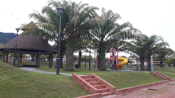 Kawasan hartanah