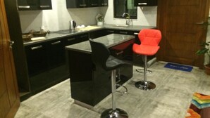Private kitchen - River View Residency Hotel - Hostel (Rawalpindi)