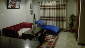 Living room - River View Residency Hotel - Hostel (Rawalpindi)