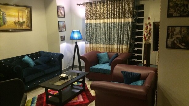 Living room - River View Residency Hotel - Hostel (Rawalpindi)