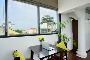 Executive Studio, 1 Queen Bed, City View | 1 bedroom, premium bedding, down duvets, pillow-top beds