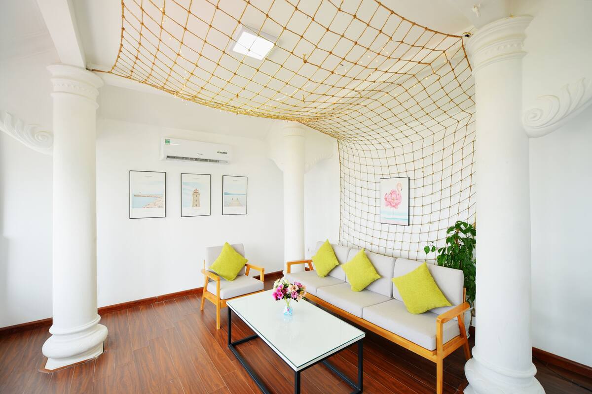 Panoramic Apartment, 1 Queen Bed with Sofa bed, Lake View | 1 bedroom, premium bedding, down duvets, pillow-top beds