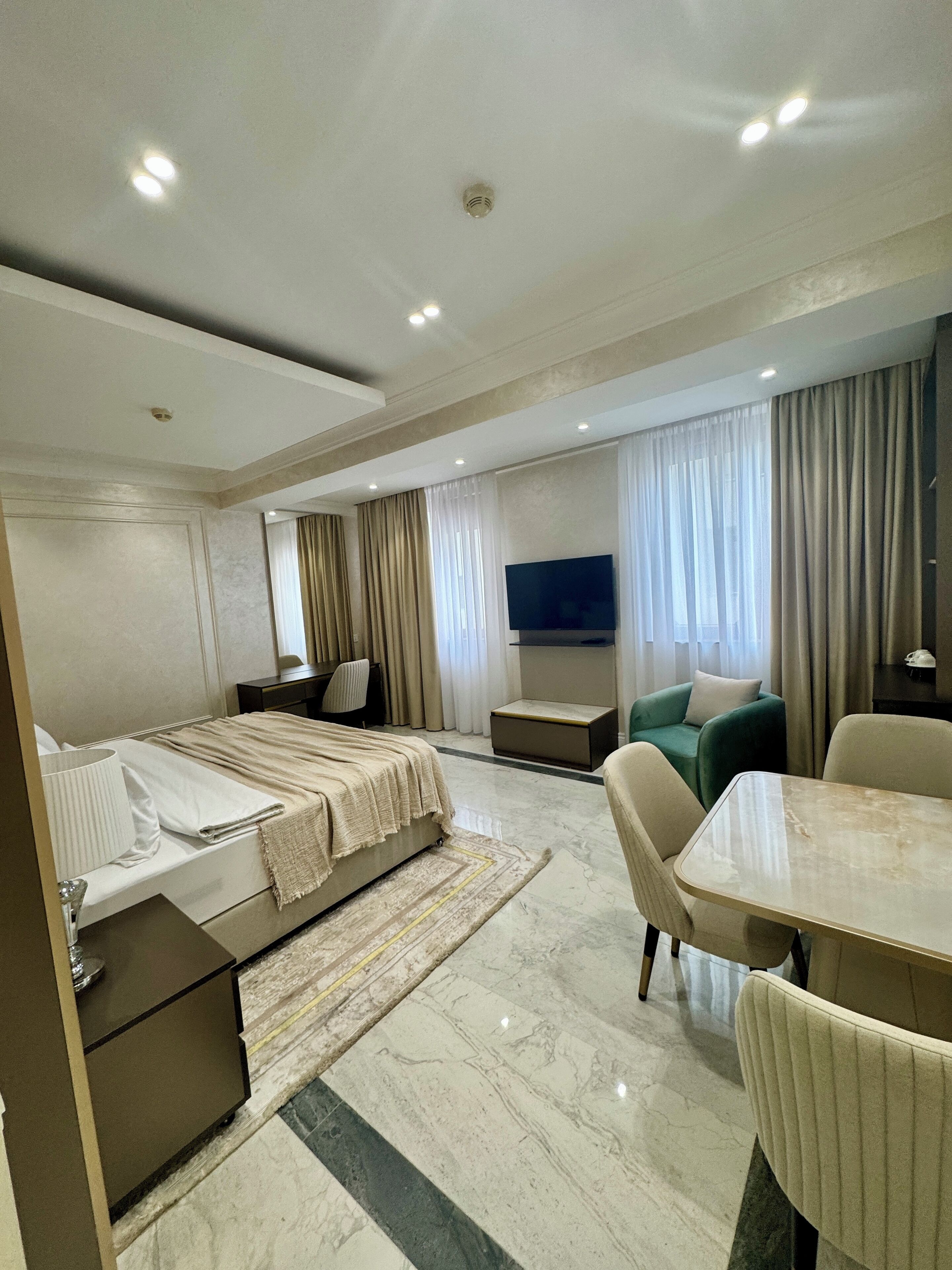 1 bedroom, premium bedding, pillow-top beds, minibar