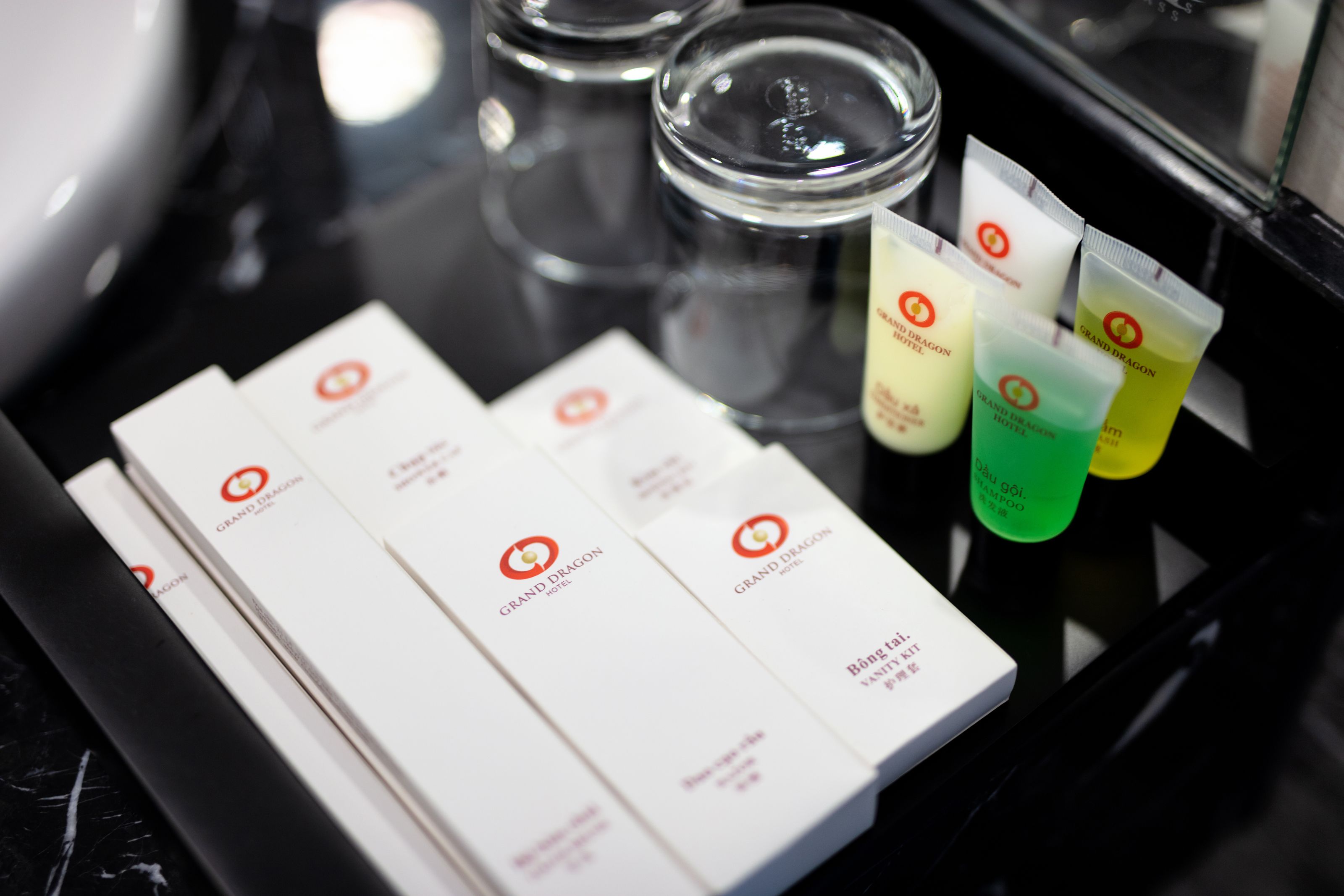 basic double or twin room | bathroom amenities | combined shower/bathtub, free toiletries, hair dryer, bathrobes