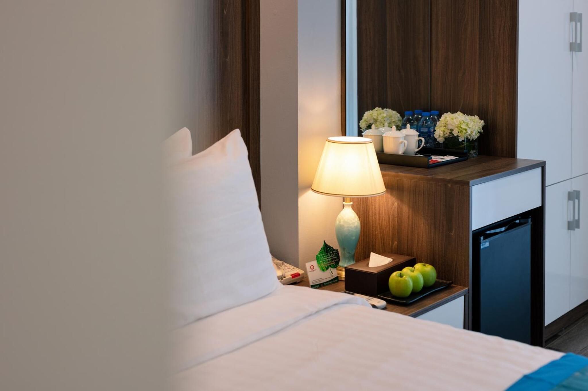 premium bedding, minibar, in-room safe, desk