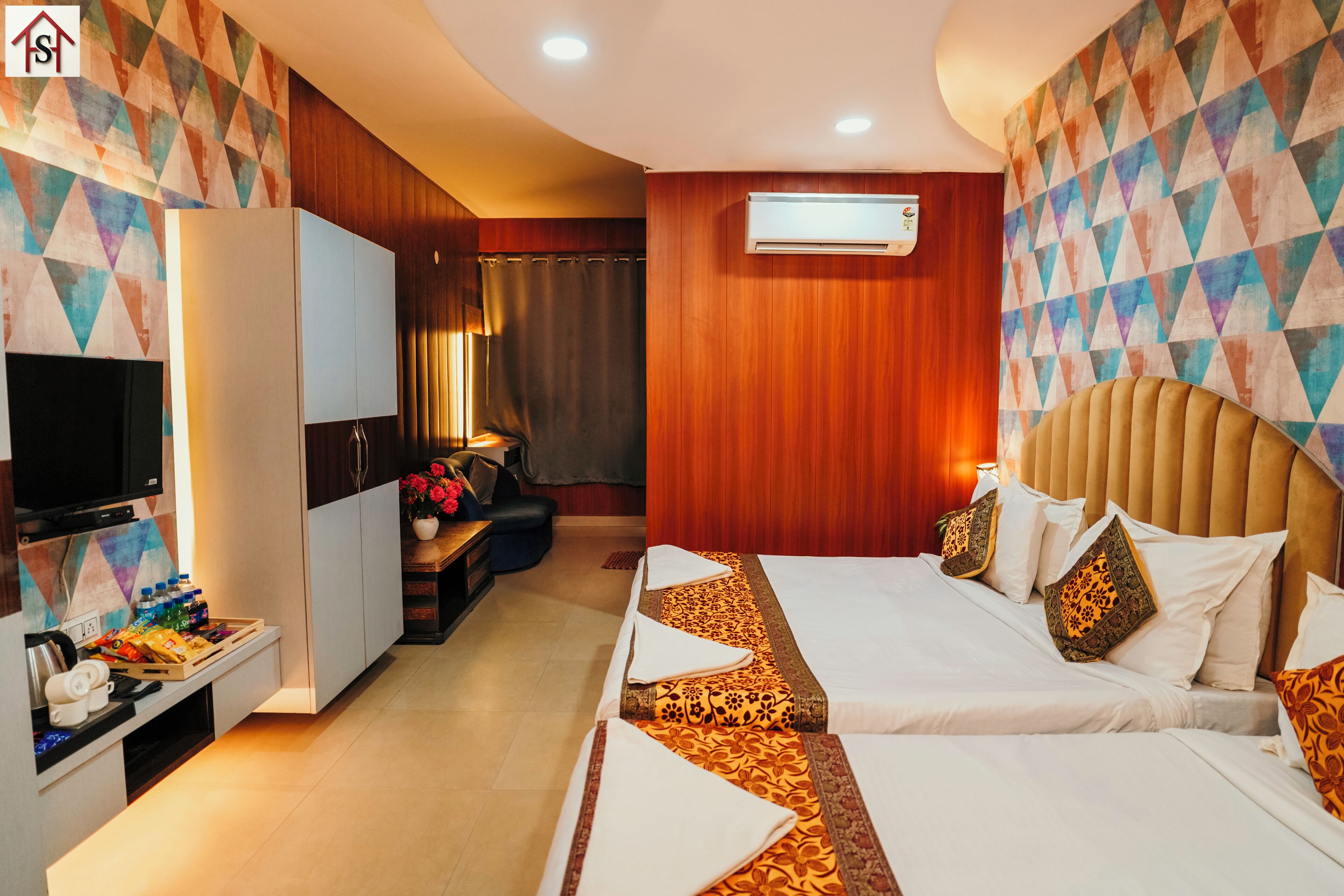 2 bedrooms, premium bedding, in-room safe, individually decorated