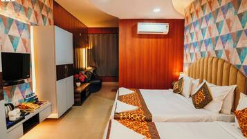 2 bedrooms, premium bedding, in-room safe, individually decorated