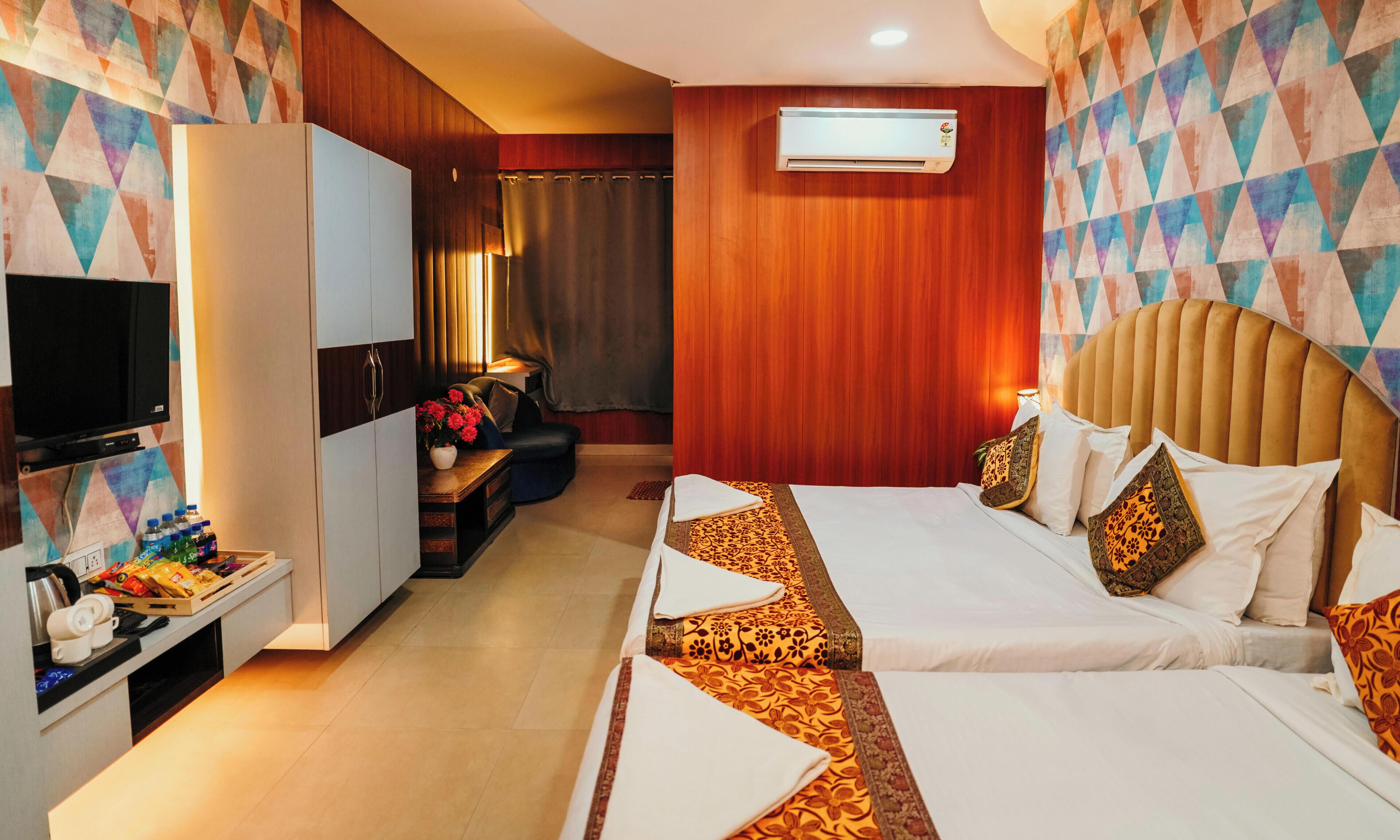 2 bedrooms, premium bedding, in-room safe, individually decorated