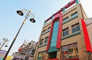 Point of interest - Hotel Sahu Near Kashi Vishwanath Temple Gate (Varanasi)